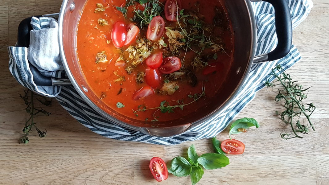 tomatsoppa med färska tomater